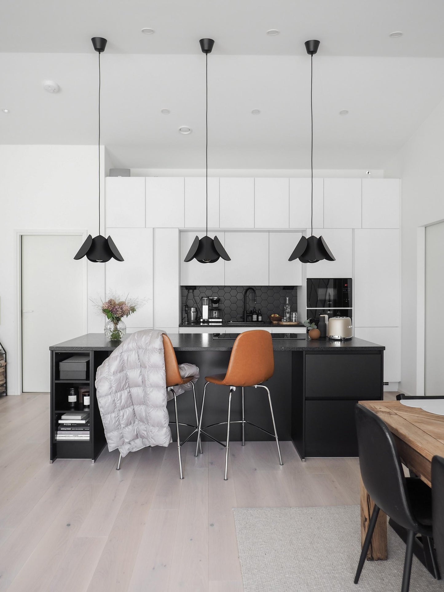 Lehmus hanging lamp | Jenni Inkeroinen