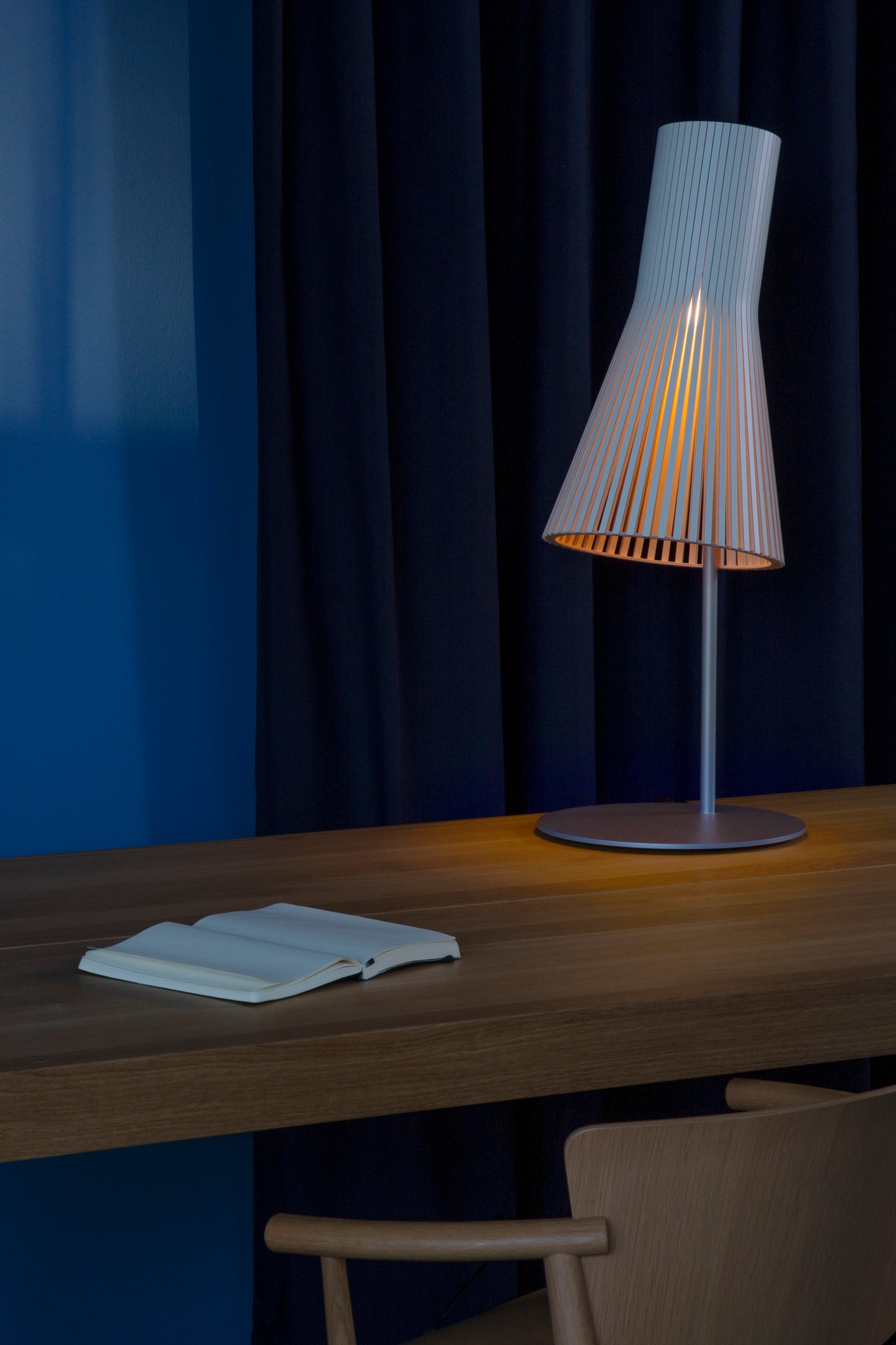 Secto 4220 Table Lamp | Seppo Koho