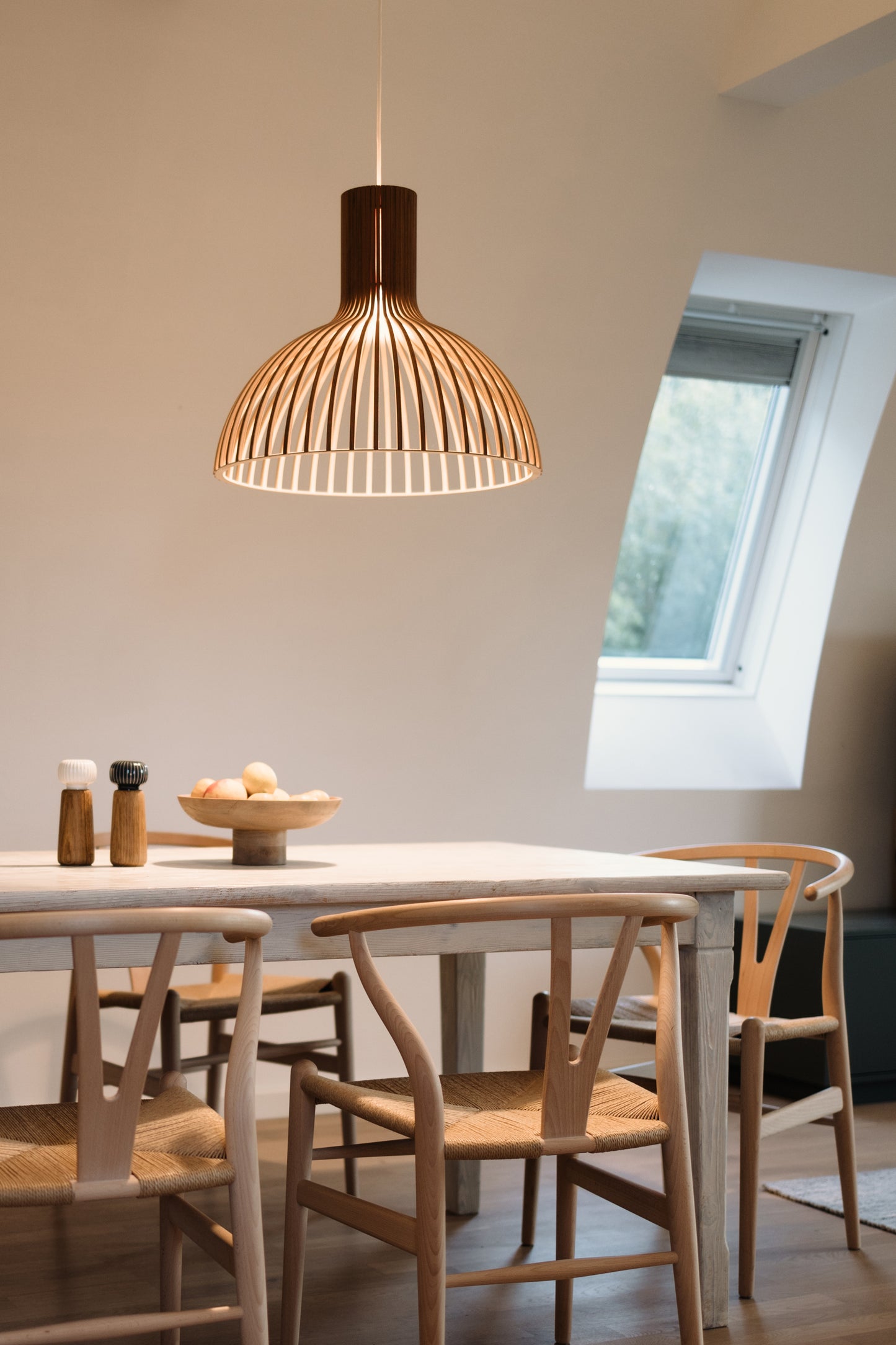 Victo 4250 Pendant Lamp | Seppo Koho