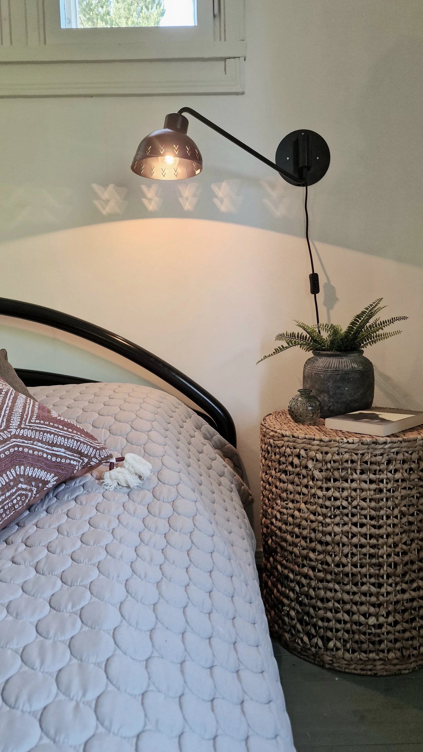 Vilja seinävalaisin | Jenni Inkeroinen