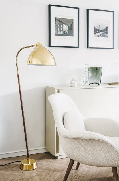 Lisa floor lamp | Lisa Johansson-Pape